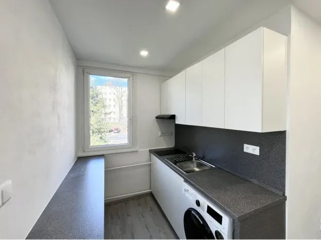 Pronájem bytu 1+1, Jablonec nad Nisou, Budovatelů, 28 m2