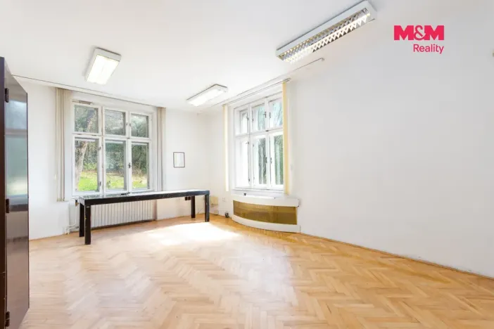 Prodej atypického bytu, Orlová - Město, Fr. Palackého, 140 m2