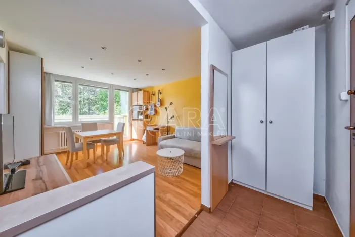 Prodej bytu 2+kk, Praha - Bohnice, Zelenohorská, 37 m2