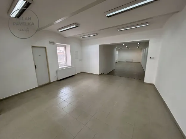 Pronájem obchodního prostoru, Tišnov, Brněnská, 139 m2
