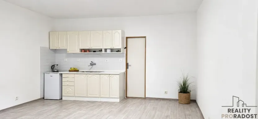 Pronájem bytu 1+kk, Brno, bratří Sapáků, 33 m2