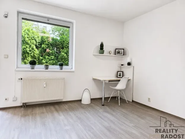 Pronájem bytu 1+kk, Brno, bratří Sapáků, 33 m2