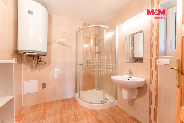 Prodej rodinného domu, Karlovice - Roudný, 204 m2