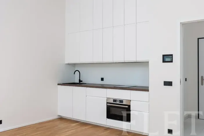 Pronájem bytu 1+kk, Praha - Smíchov, Grafická, 30 m2