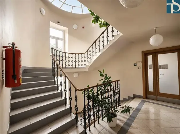 Pronájem kanceláře, Praha - Nové Město, Opletalova, 16 m2