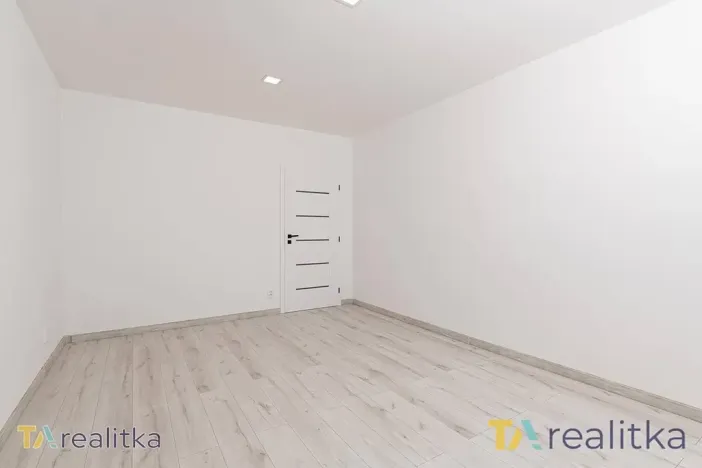 Prodej bytu 3+1, Orlová, Masarykova třída, 74 m2