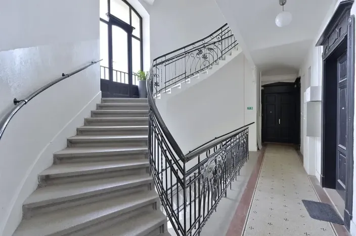 Pronájem bytu 2+kk, Praha - Vinohrady, náměstí Jiřího z Poděbrad, 54 m2