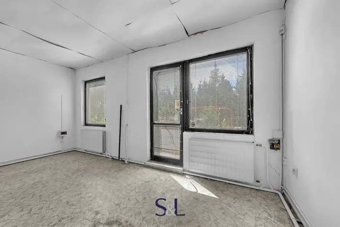 Prodej obchodního prostoru, Nový Bor, Česká, 325 m2