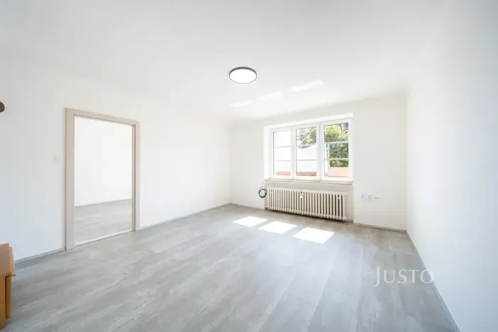Pronájem bytu 2+1, Třeboň, Nádražní, 56 m2