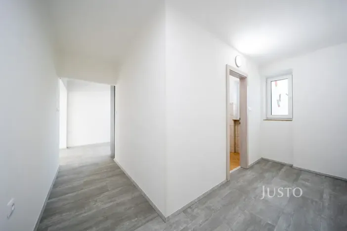 Pronájem bytu 2+1, Třeboň, Nádražní, 56 m2