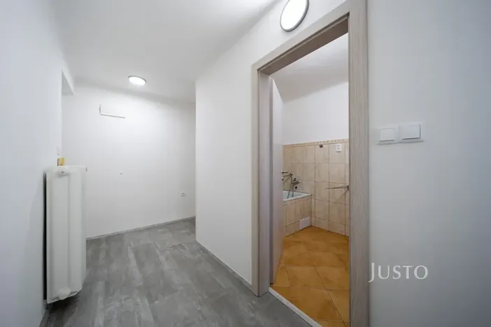Pronájem bytu 2+1, Třeboň, Nádražní, 56 m2