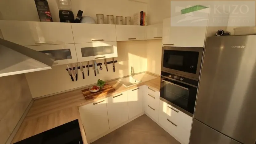 Pronájem bytu 2+1, Praha, Lounských, 57 m2