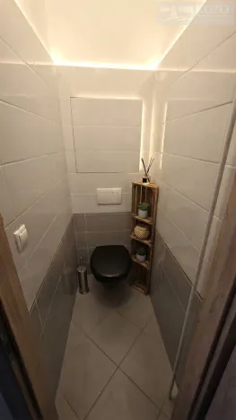Pronájem bytu 2+1, Praha, Lounských, 57 m2