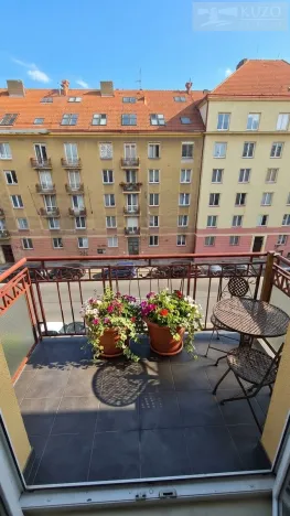 Pronájem bytu 2+1, Praha, Lounských, 57 m2