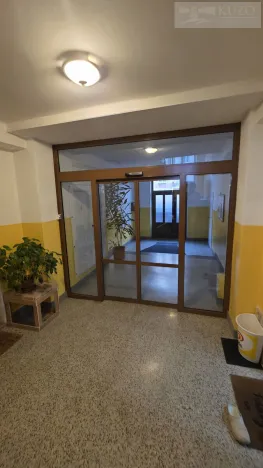 Pronájem bytu 2+1, Praha, Lounských, 57 m2