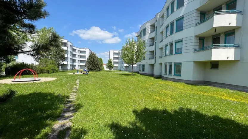 Prodej bytu 1+kk, Třeboň - Třeboň II, U Francouzů, 36 m2