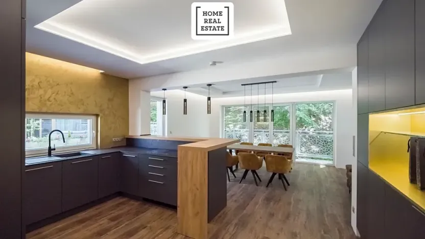 Prodej bytu 4+kk, Karlovy Vary, Šumavská, 171 m2