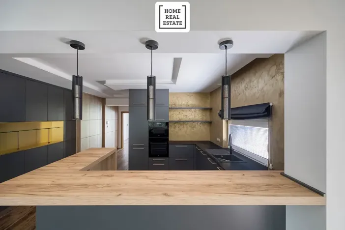 Prodej bytu 4+kk, Karlovy Vary, Šumavská, 171 m2