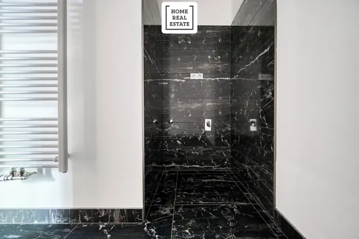 Prodej bytu 4+kk, Karlovy Vary, Šumavská, 171 m2