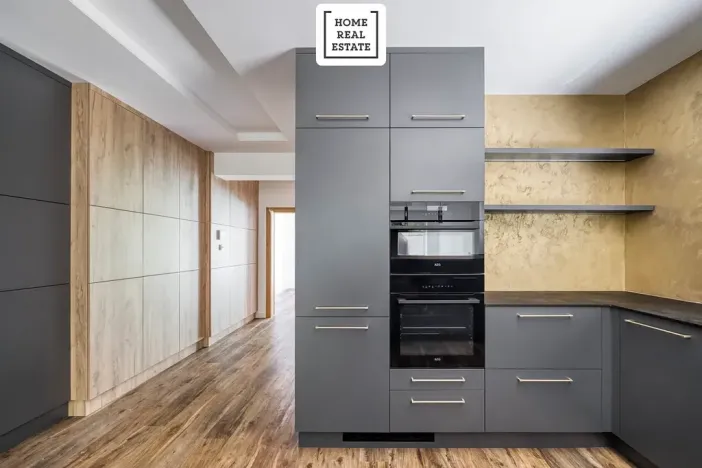 Prodej bytu 3+kk, Karlovy Vary, Šumavská, 171 m2