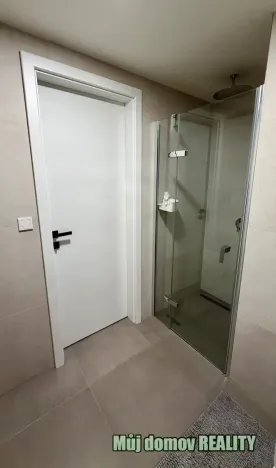Pronájem bytu 2+kk, Praha - Smíchov, U Lihovaru, 48 m2