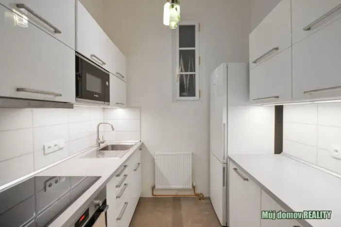 Pronájem bytu 1+kk, Praha - Nové Město, Hálkova, 33 m2