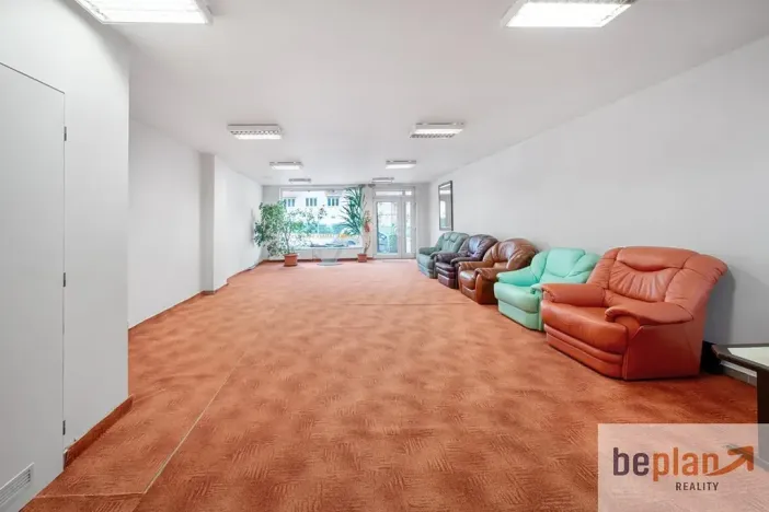 Pronájem obchodního prostoru, Brno, Kosmova, 58 m2