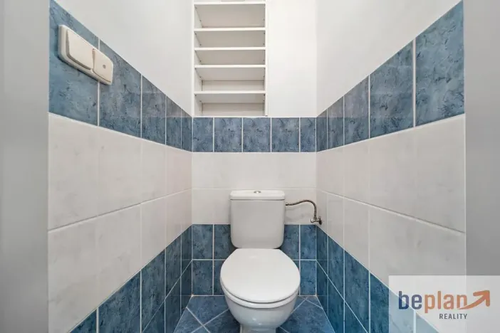 Pronájem obchodního prostoru, Brno, Kosmova, 58 m2
