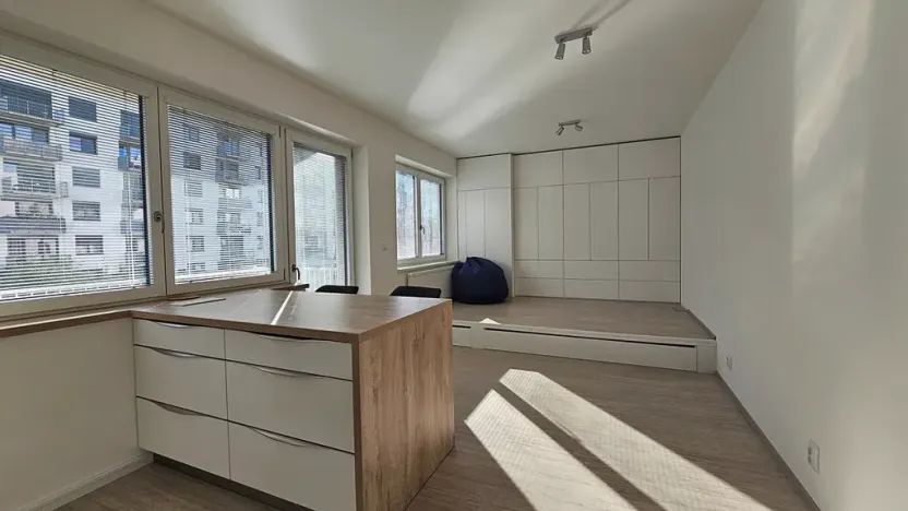 Pronájem bytu 1+kk, Brno, Střední, 33 m2