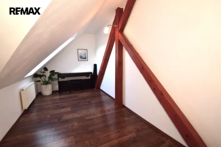 Prodej rodinného domu, Oslov, 222 m2