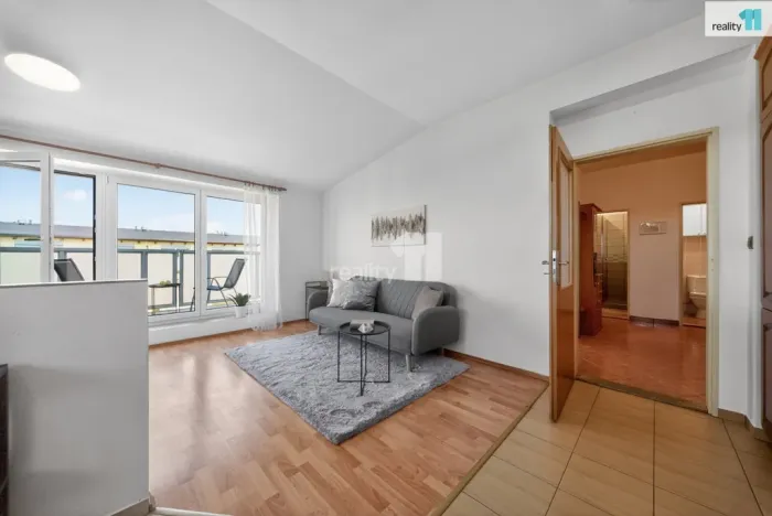 Pronájem bytu 2+kk, Jesenice, Sluneční, 58 m2