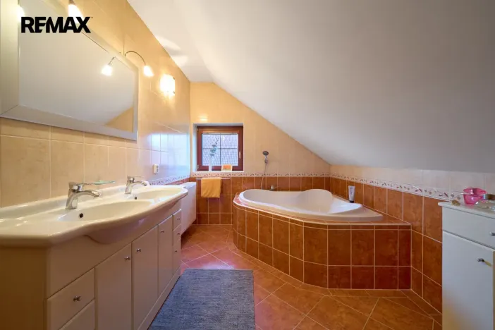 Prodej rodinného domu, Hradec Králové - Roudnička, Horní, 210 m2