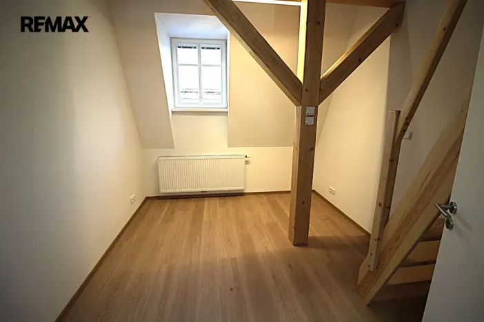 Pronájem bytu 2+kk, Chrastava, náměstí 1. máje, 71 m2