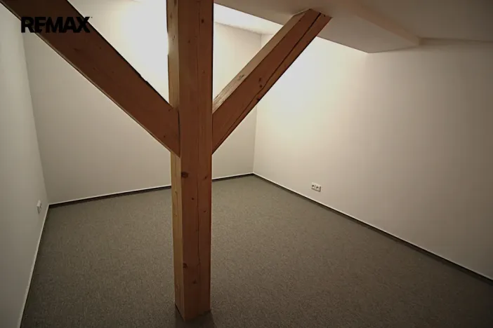 Pronájem bytu 2+kk, Chrastava, náměstí 1. máje, 71 m2