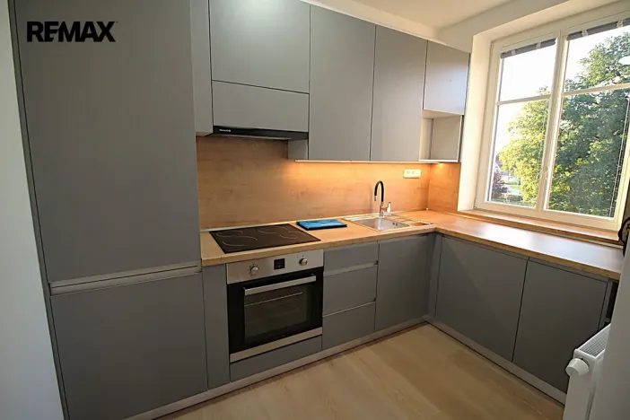 Pronájem bytu 2+kk, Chrastava, náměstí 1. máje, 71 m2