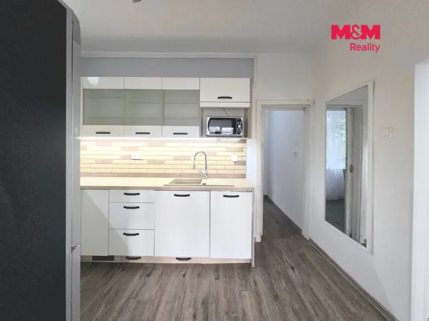 Pronájem bytu 3+kk, Karlovy Vary - Bohatice, Táborská, 70 m2