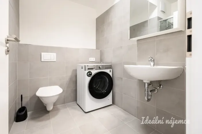 Pronájem bytu 1+kk, Praha - Vysočany, Gerstelova, 35 m2