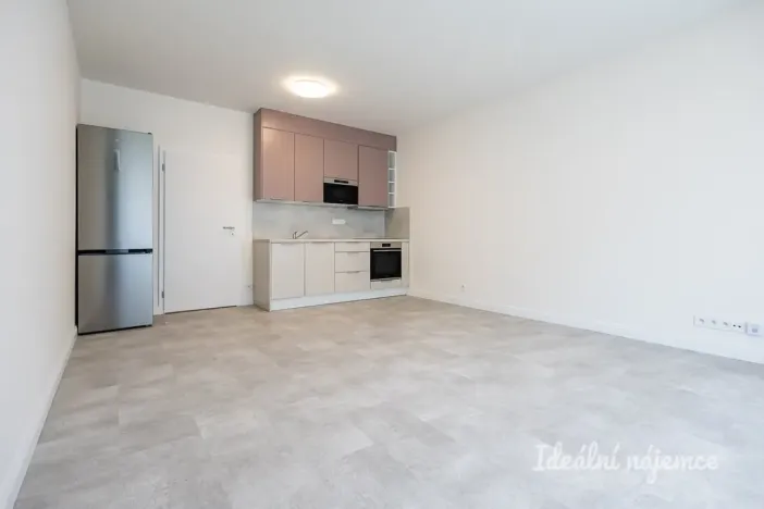 Pronájem bytu 1+kk, Praha - Vysočany, Gerstelova, 35 m2