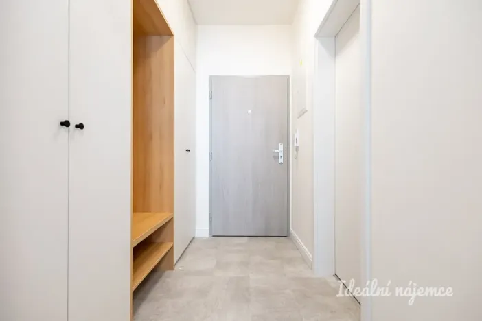 Pronájem bytu 1+kk, Praha - Vysočany, Gerstelova, 35 m2