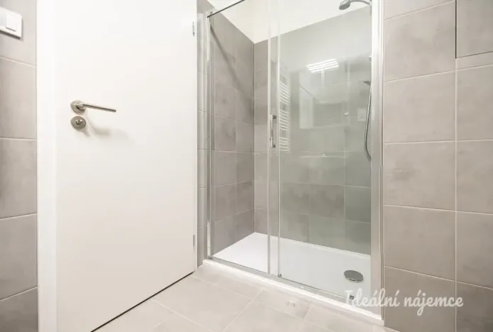 Pronájem bytu 1+kk, Praha - Vysočany, Gerstelova, 35 m2