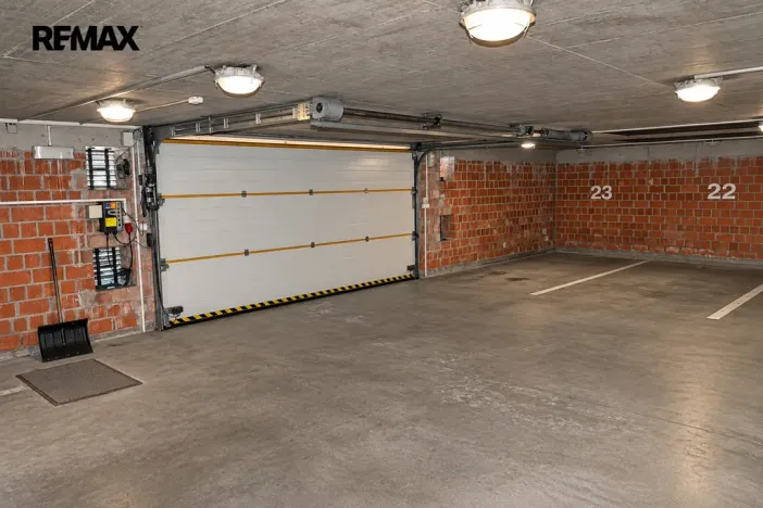 Prodej garážového stání, Praha - Libuš, V rohu, 12 m2