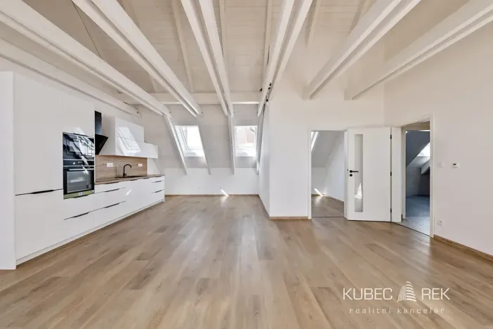 Prodej bytu 2+kk, Veselí nad Lužnicí, Budějovická, 78 m2