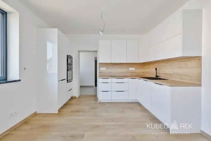 Prodej bytu 1+kk, Veselí nad Lužnicí, Budějovická, 40 m2