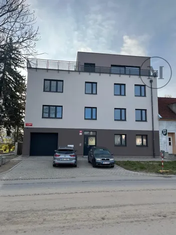 Pronájem bytu 2+kk, České Budějovice, A. Trägera, 57 m2