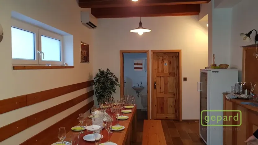 Prodej rodinného domu, České Budějovice - České Budějovice 2, Husova tř., 208 m2