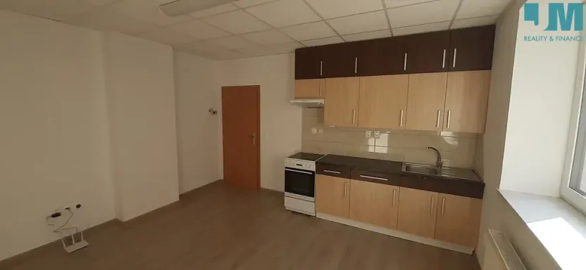 Pronájem bytu 2+kk, Měřín, Náměstí, 39 m2
