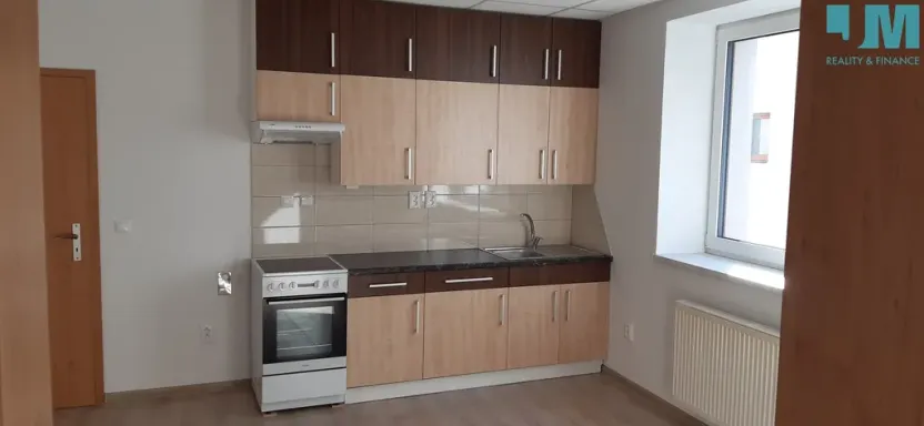 Pronájem bytu 2+kk, Měřín, Náměstí, 39 m2