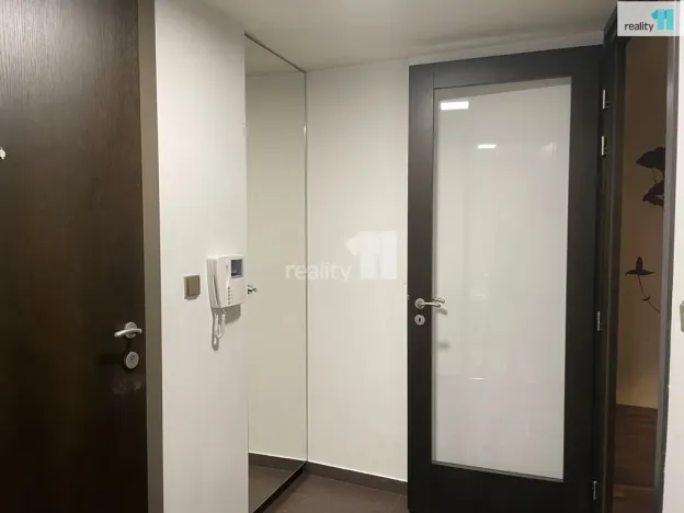 Pronájem bytu 2+kk, Praha - Kobylisy, Služská, 46 m2