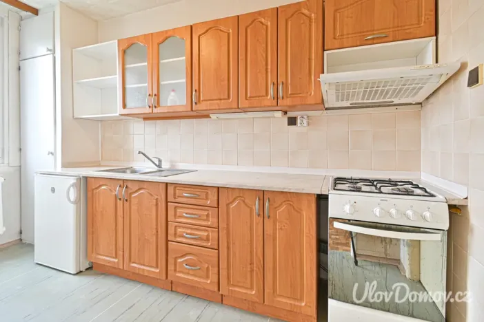 Prodej bytu 4+1, Praha - Lhotka, Toušeňská, 77 m2
