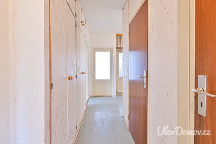 Prodej bytu 4+1, Praha - Lhotka, Toušeňská, 77 m2